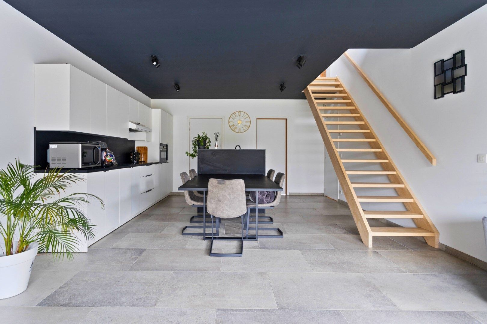 Ruime nieuwbouw met home-office, 3 slaapkamers, tuin met uitweg & garage. (aankoop aan 2% mogelijk!) foto 9