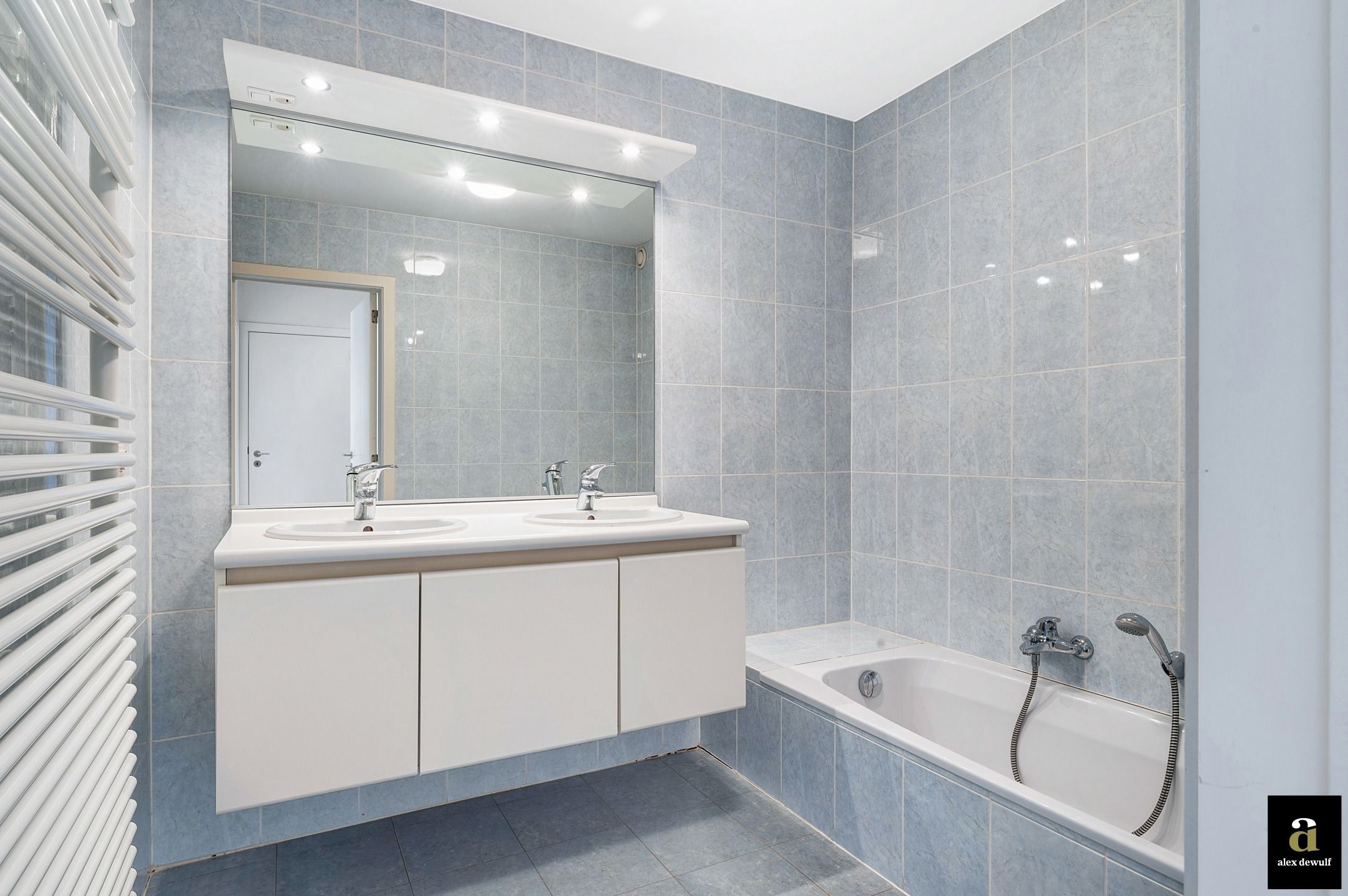 Ruim appartement met terras, centraal gelegen [Bayauxlaan]   foto 17
