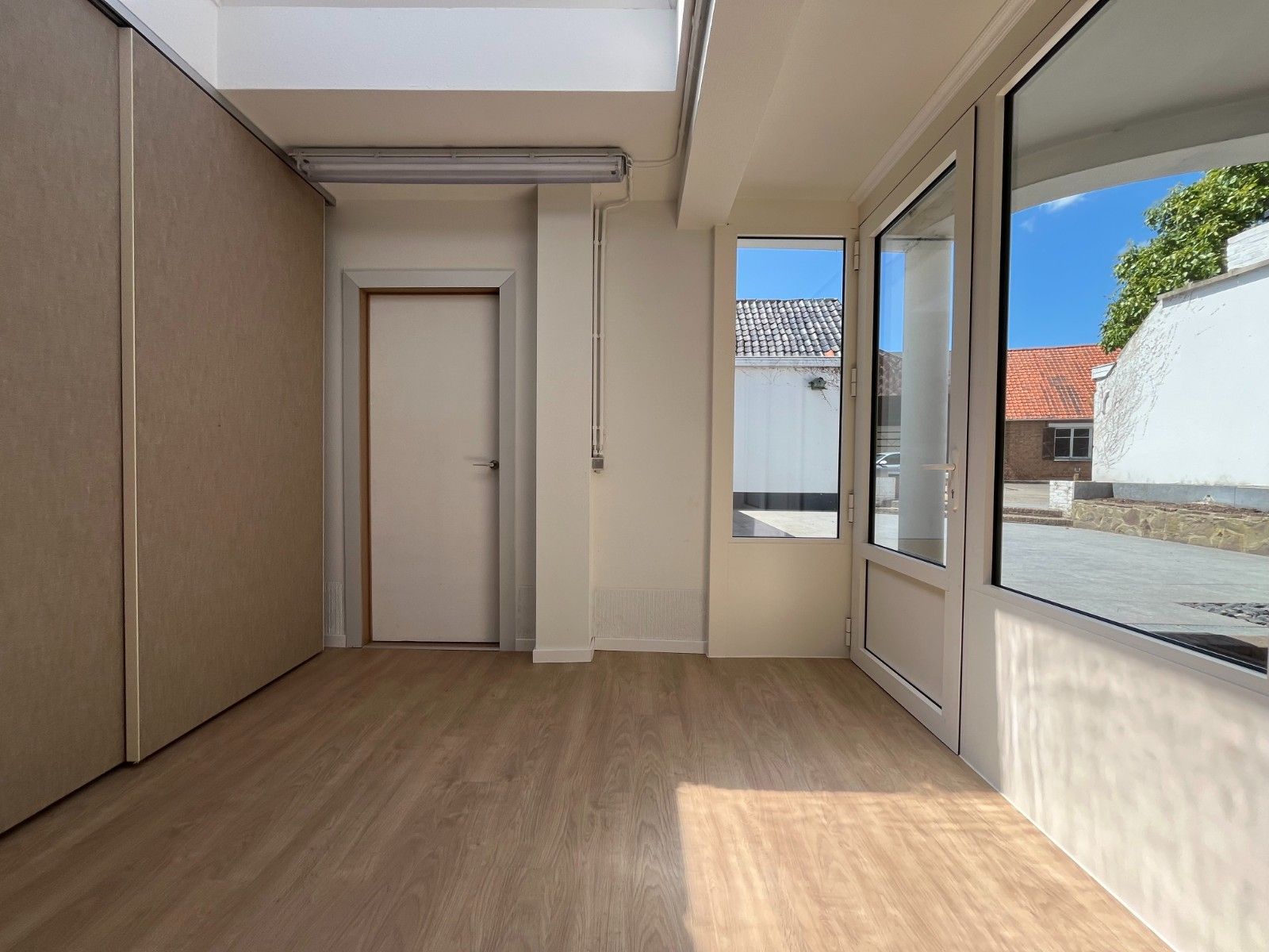 Te Huur: Karaktervolle, gerenoveerde woning met 6 slaapkamers in Kruisem foto 26