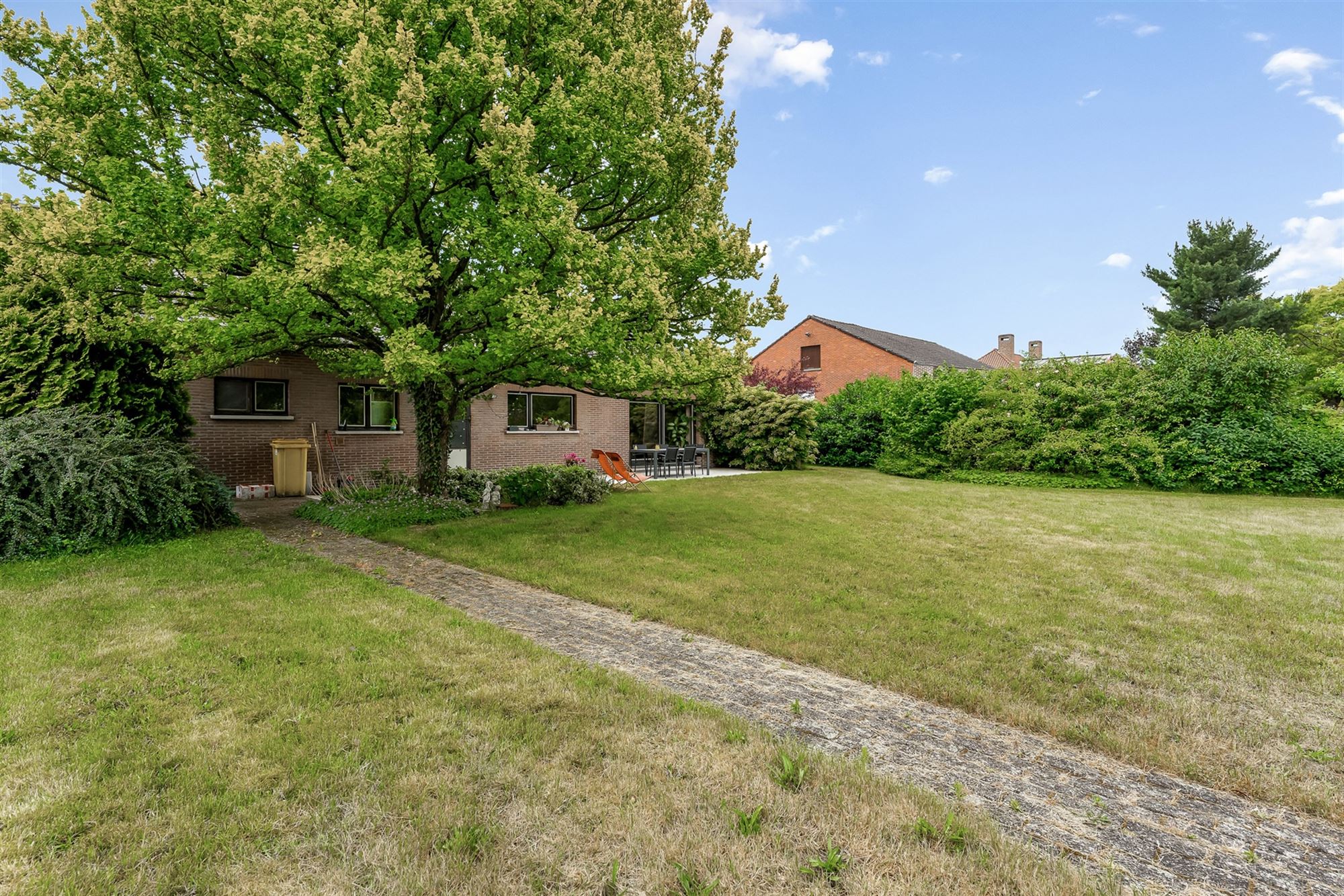 GELIJKVLOERSE WONING OP 2283M2 OP RESIDENTIËLE LIGGING foto 23