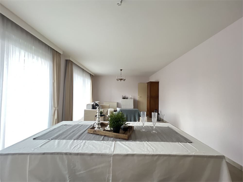 Ruim en lichtrijk app. met 2 slpks + garage mogelijk foto 4