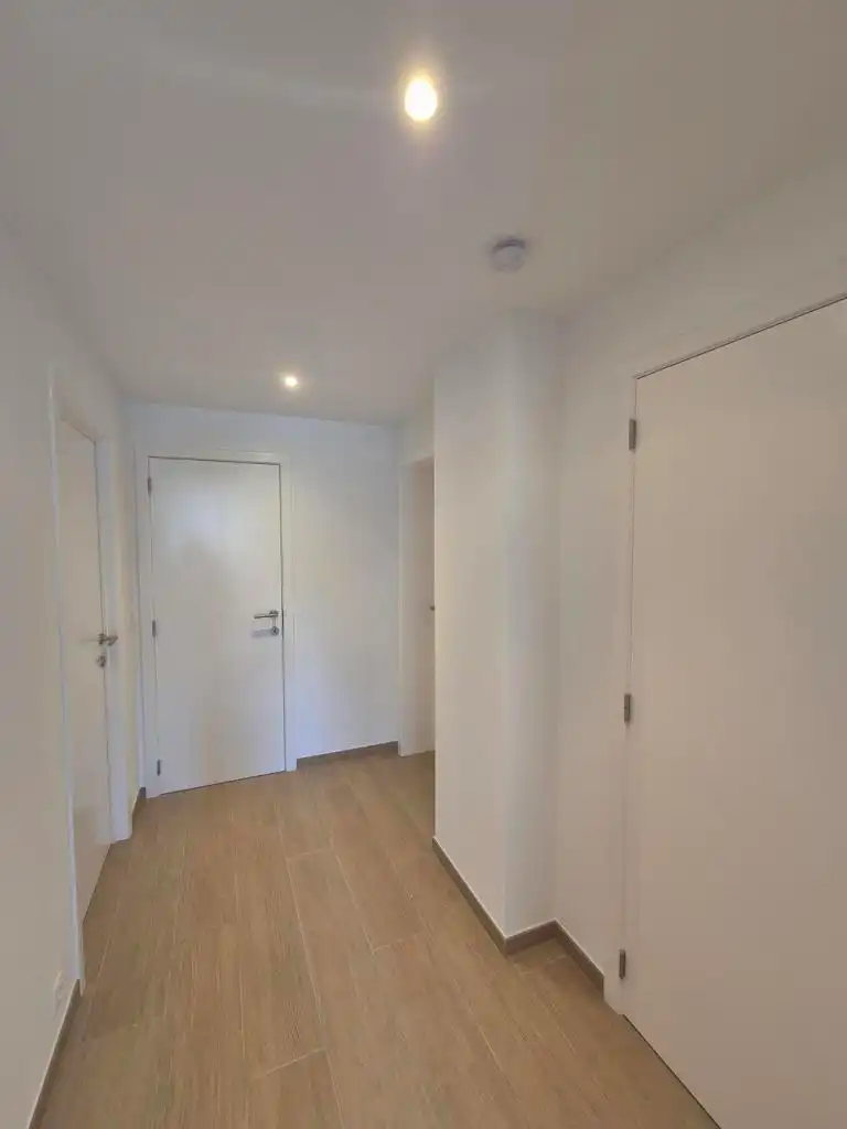 Nieuwbouw appartement met 3 slpks, terras, kelder foto 11