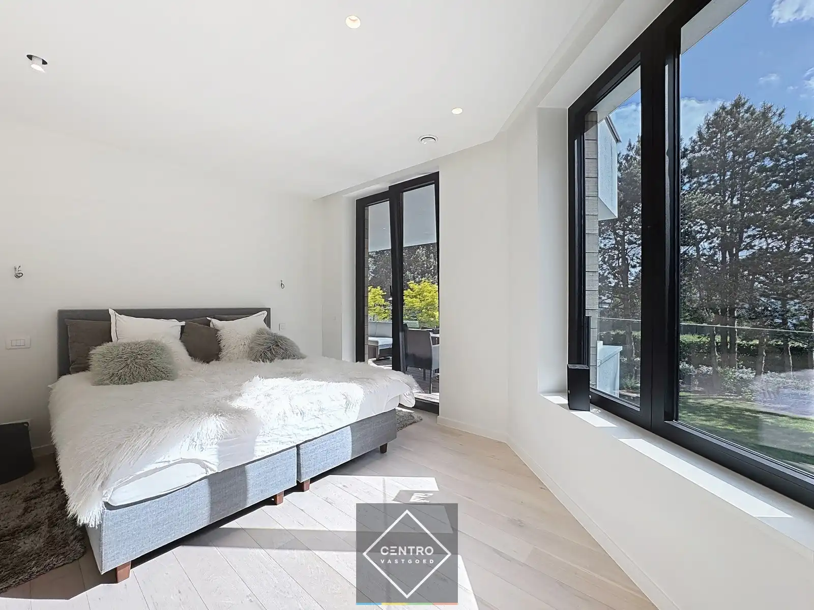 Exclusief & luxueus afgewerkt ("Obumex") VILLA-APPARTEMENT met prachtig TERRAS in een groene omgeving met ALLE PRIVACY! foto 14