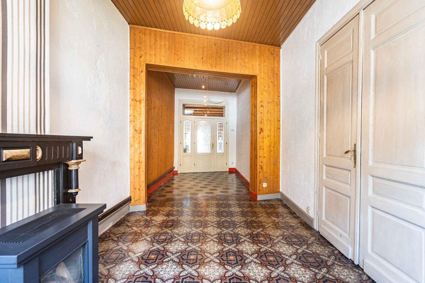 Te koop: te renoveren woning met private parkeerplaats! foto 5