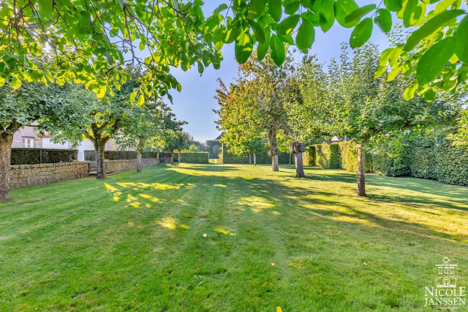 Royale villa in residentiële buurt  foto 20