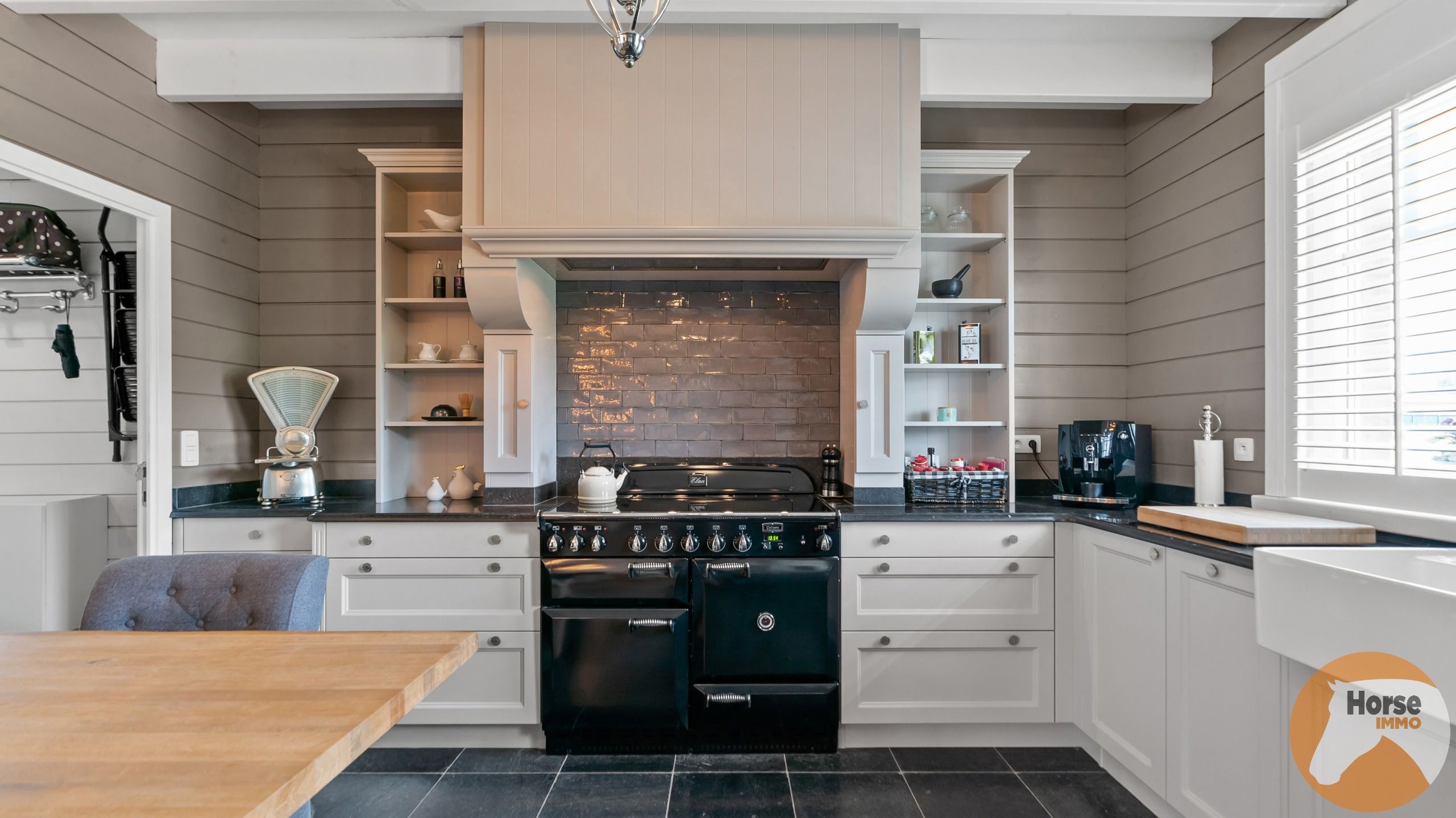 SCHAFFEN - Houtmassiefbouw met opslagruimtes op +/-1ha45a foto 11