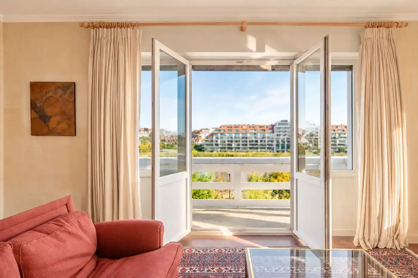 Renovatie opportuniteit! 3 gevel appartement met prachtig zicht op het Zegemeer  foto 2