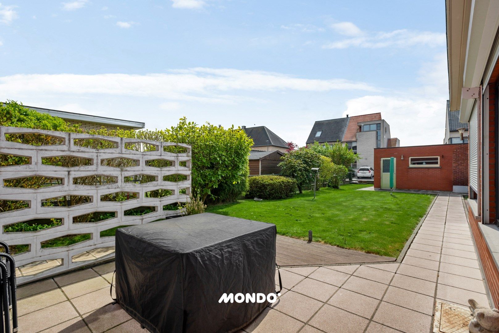 half-open bebouwing met twee garageboxen foto 4