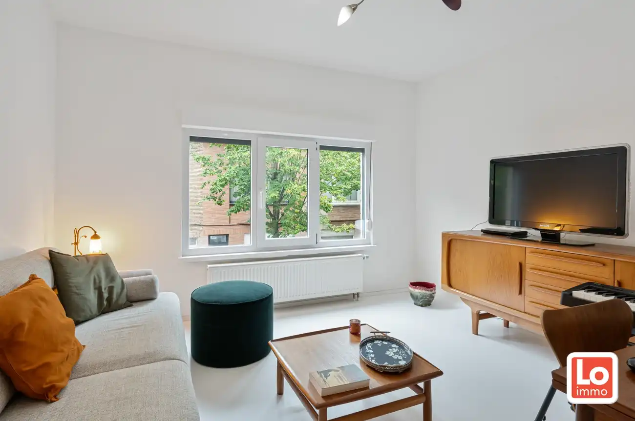 VERKOCHT! Instapklare, modern gerenoveerde lichtrijke stadswoning op een rustige locatie nabij het centrum van Gent! foto 11