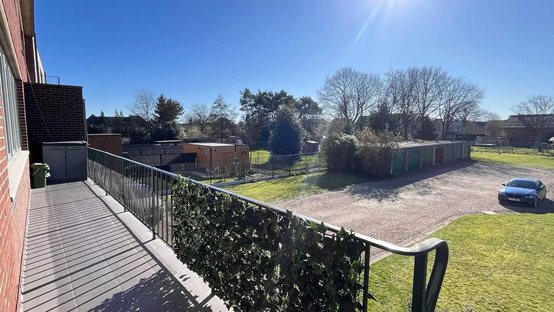 Appartement met drie slaapkamers, terras, kelderberging en garage. foto 10