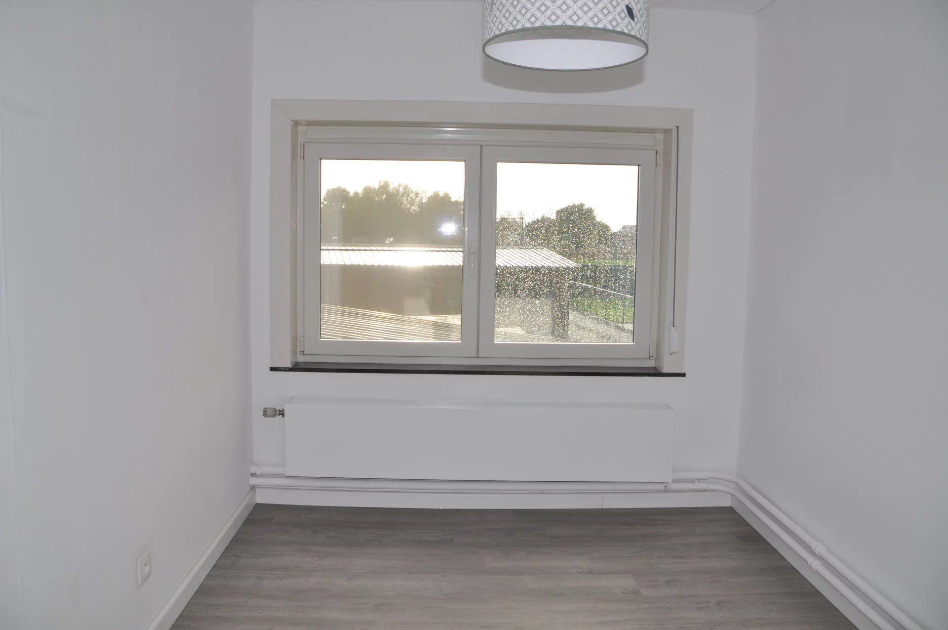 GERENOVEERDE WONING MET 3 SLPK EN LEUKE ONDERHOUDSVRIENDELIJKE TUIN IN BERBROEK foto 18