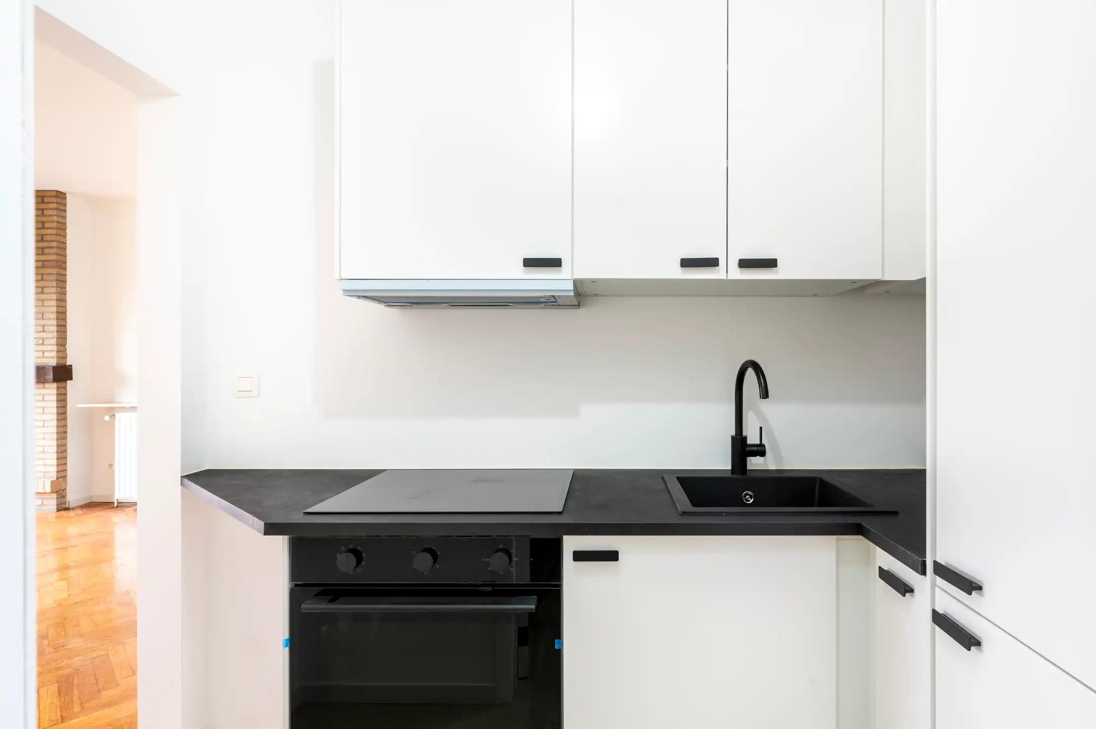 ANTWERPEN - Vernieuwd appartement met royaal terras foto 6