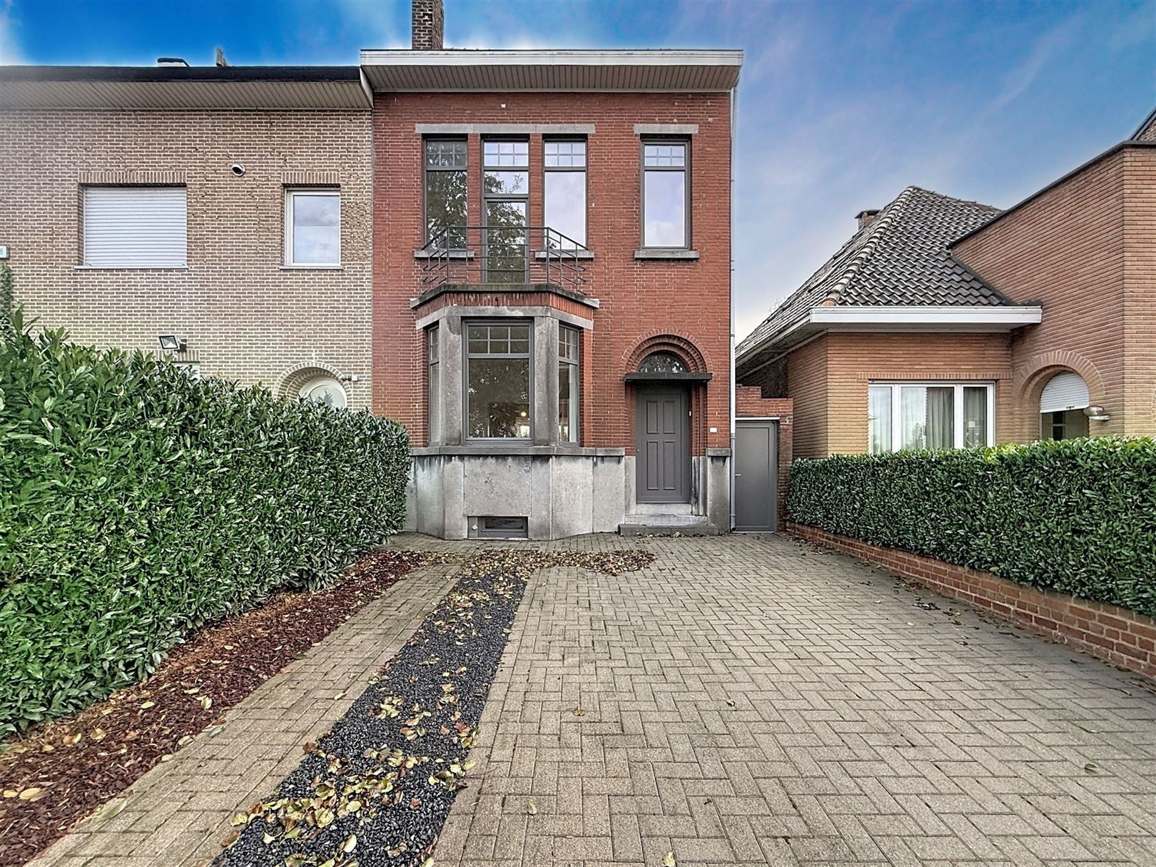 Hoofdfoto van de publicatie: Gerenoveerde stadswoning, 4 slpks, tuin, terras, 2a 43ca