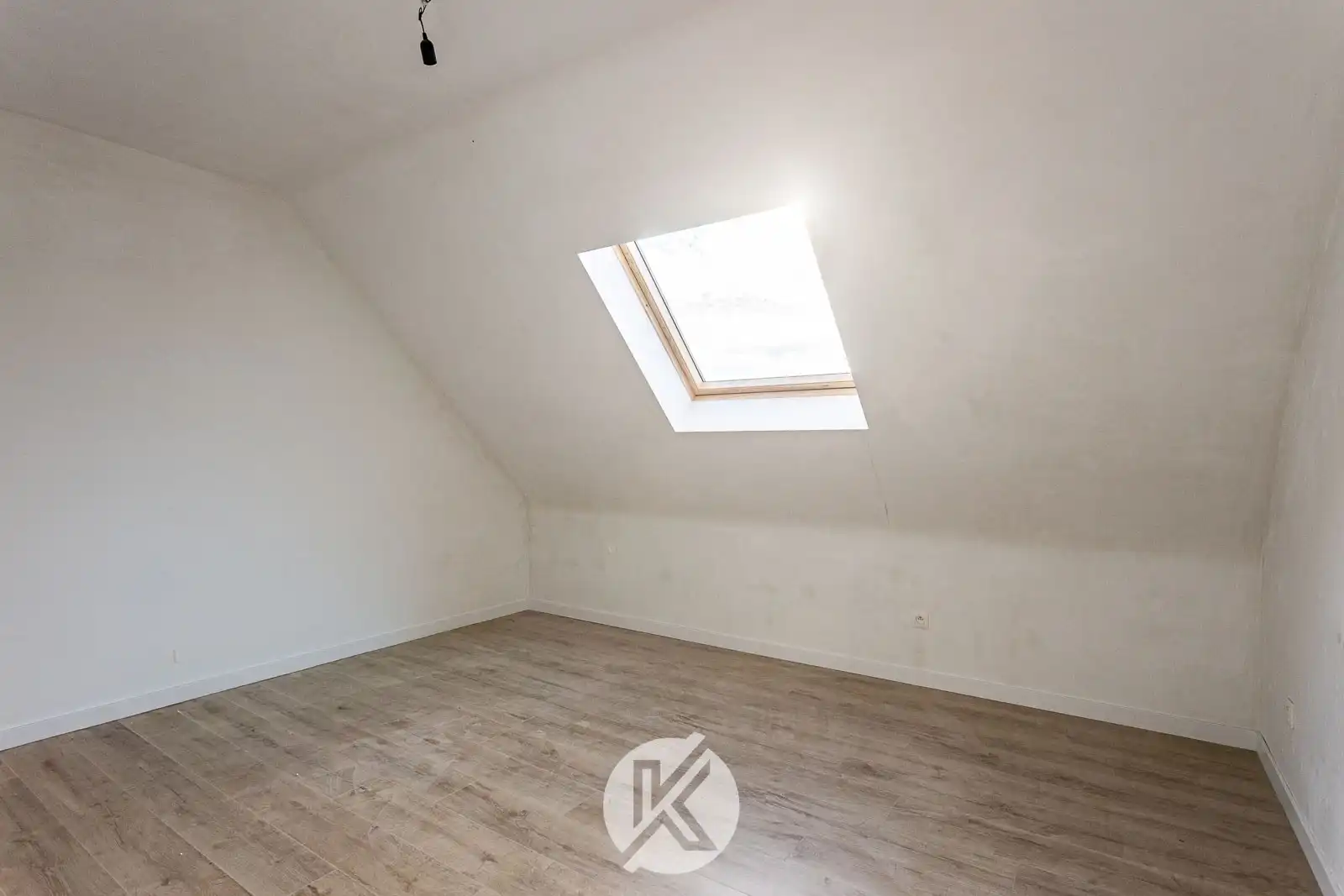 Centraal gelegen halfopen nieuwbouwwoning foto 9