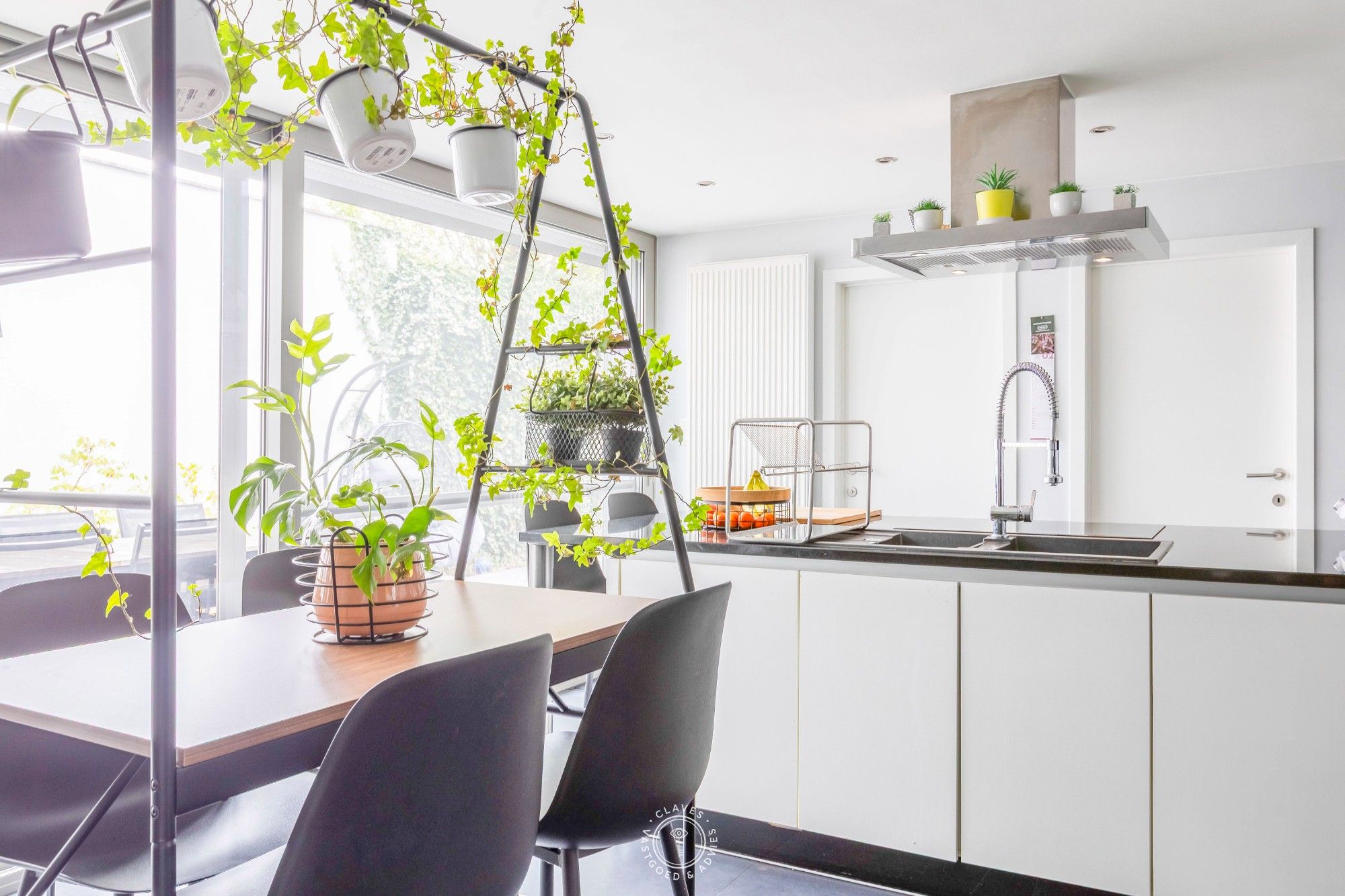 Instapklare gezinswoning met 5 slaapkamers foto 7