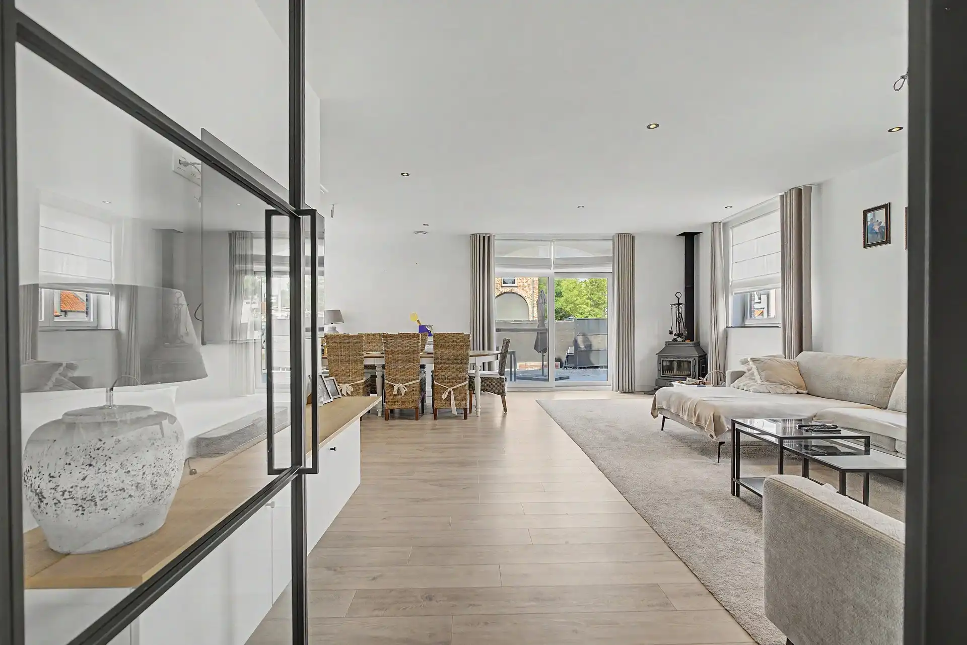 Recente Halfopen nieuwbouwwoning met 3 slaapkamers foto 7