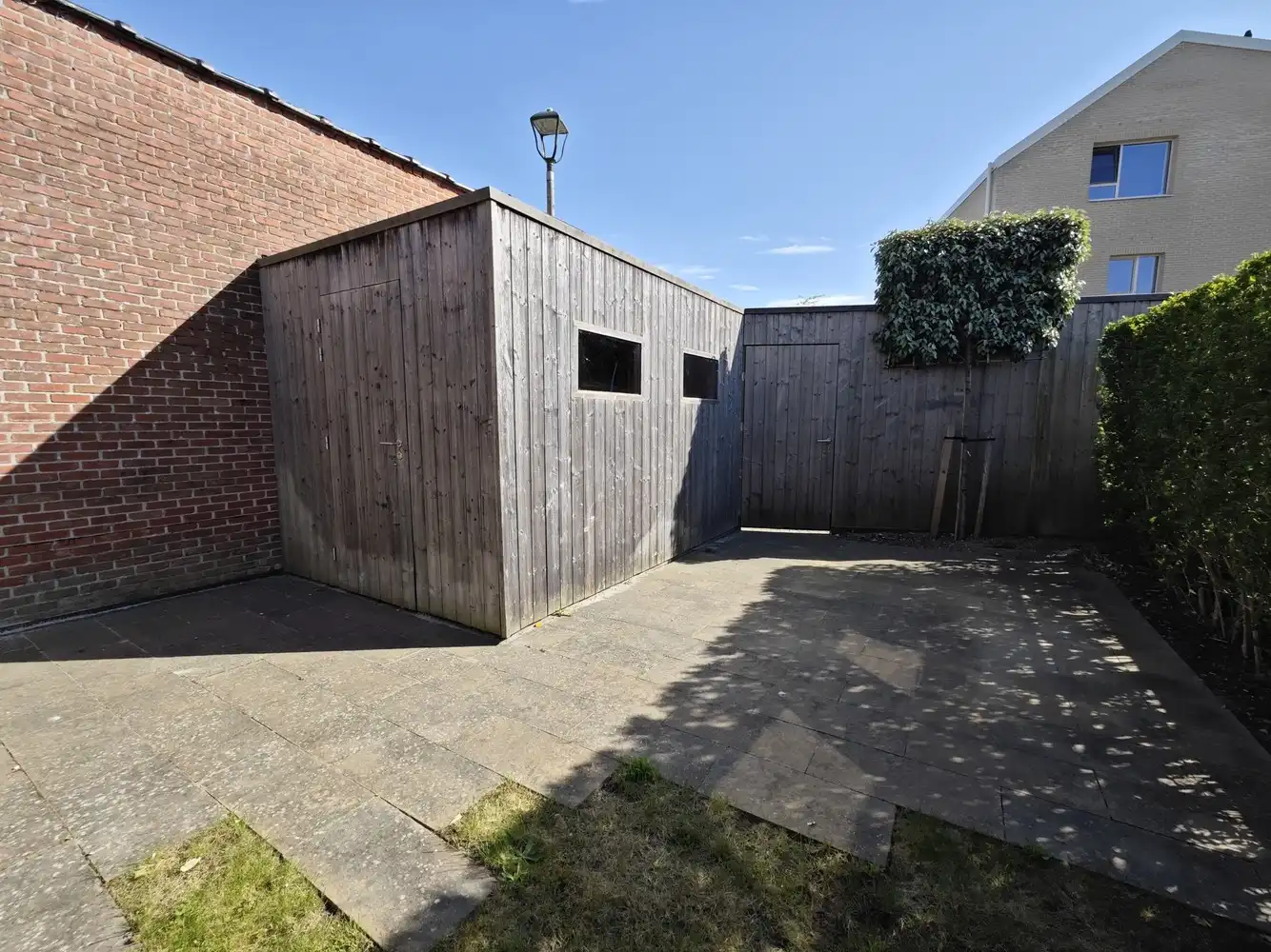 Volledig gerenoveerde stadswoning met 3 slpks en voll. aangelegde tuin foto 38