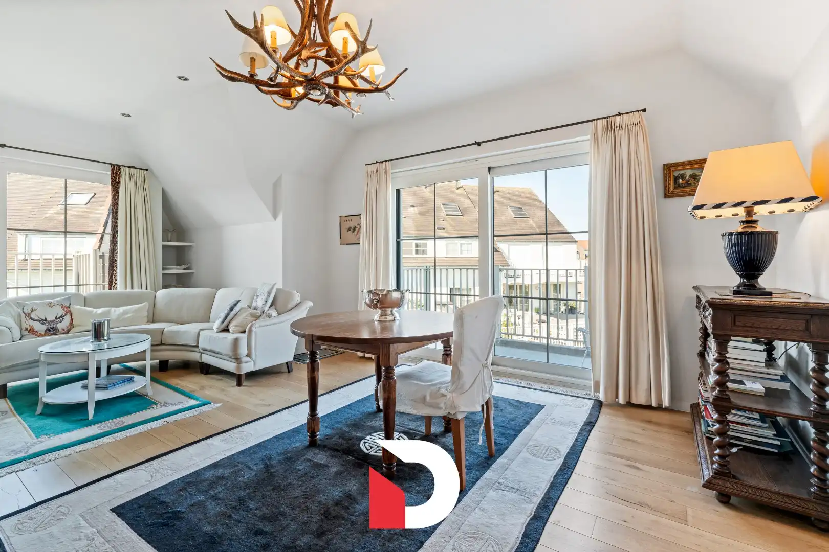 Schitterend hoekappartement met 2slk'ers en 2 terrassen, inclusief een staanplaats te Aartrijke. foto 8