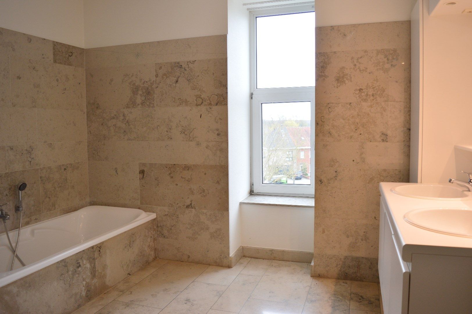 Gezellig dakappartement met terras in Gullegem met 2 slaapkamers foto 6