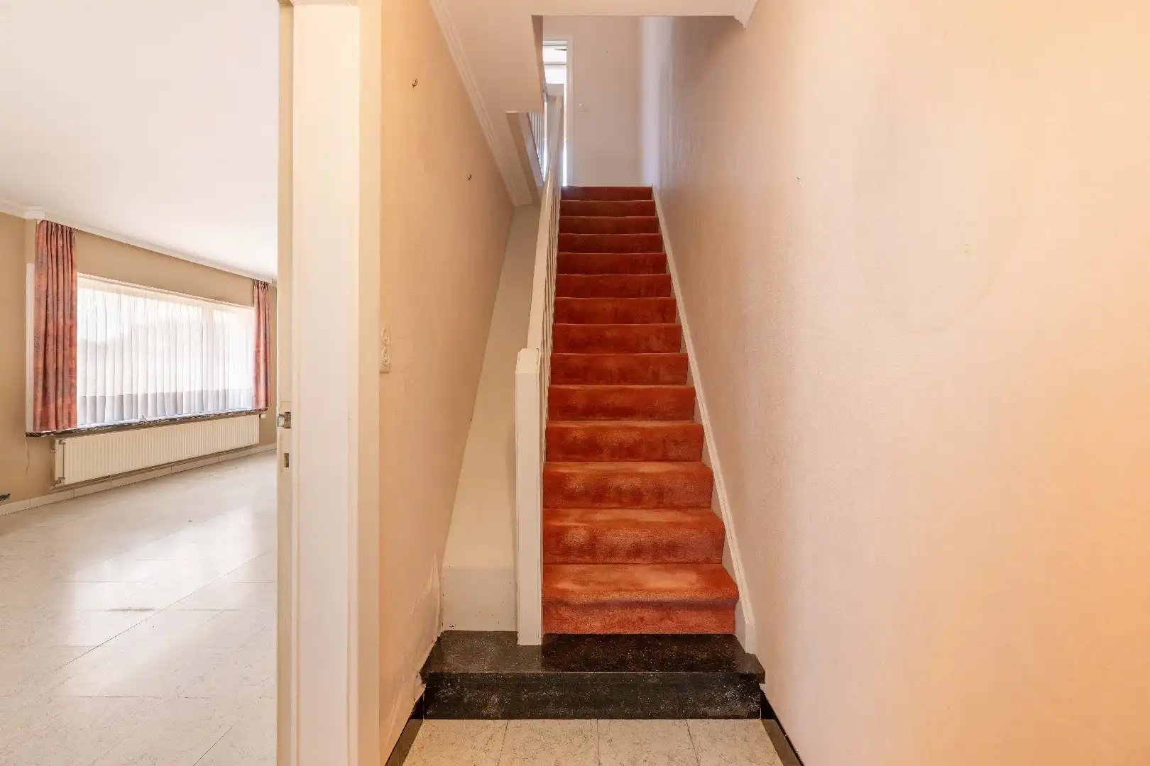 HALF OPEN GEZINSWONING OP 1.190 m² | LANDELIJK ZICHT foto 8