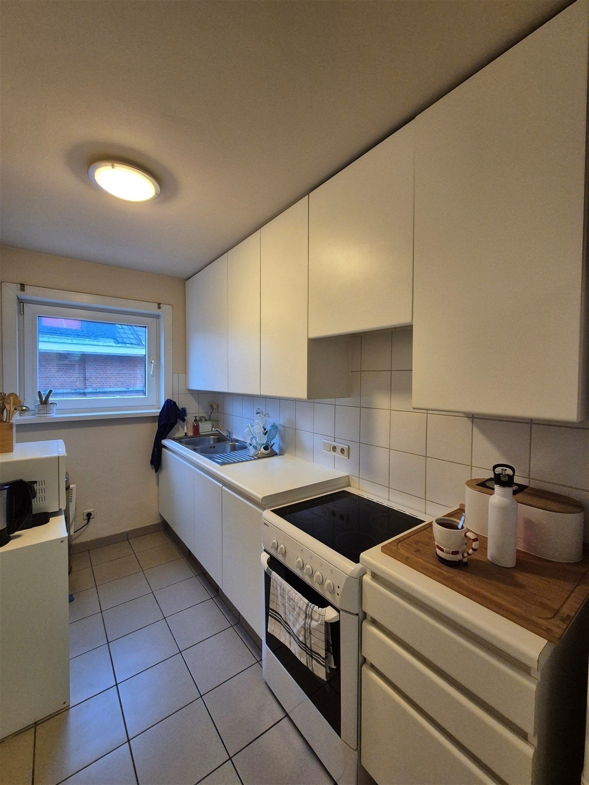 Zeer centraal gelegen appartement met terras. foto 9