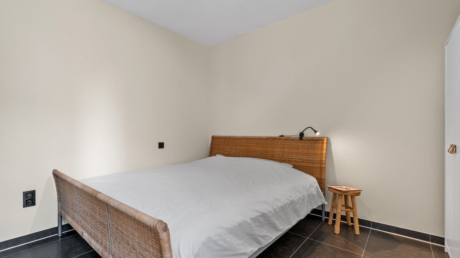 Appartement met 2 slaapkamers, kelder en parkeerplaats foto 9