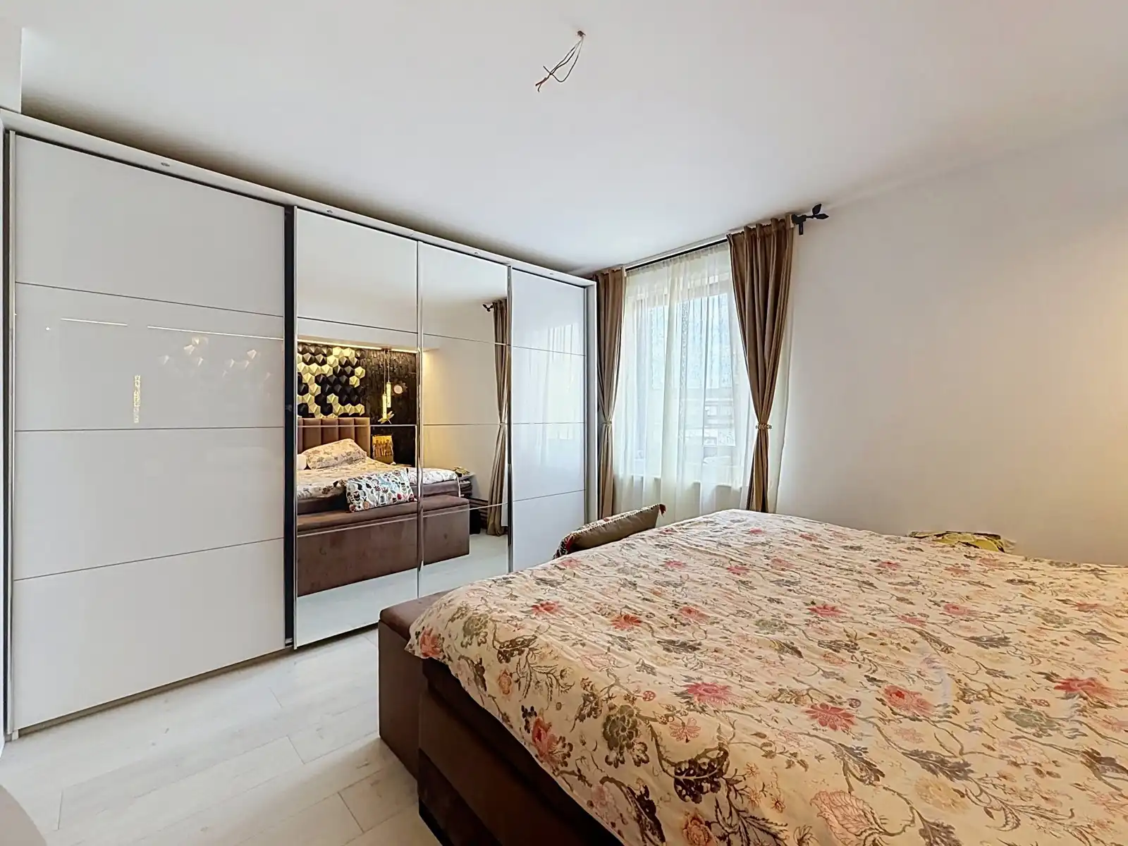 Uiterst ruim 3-SLK-appartement met terras, topligging! foto 14
