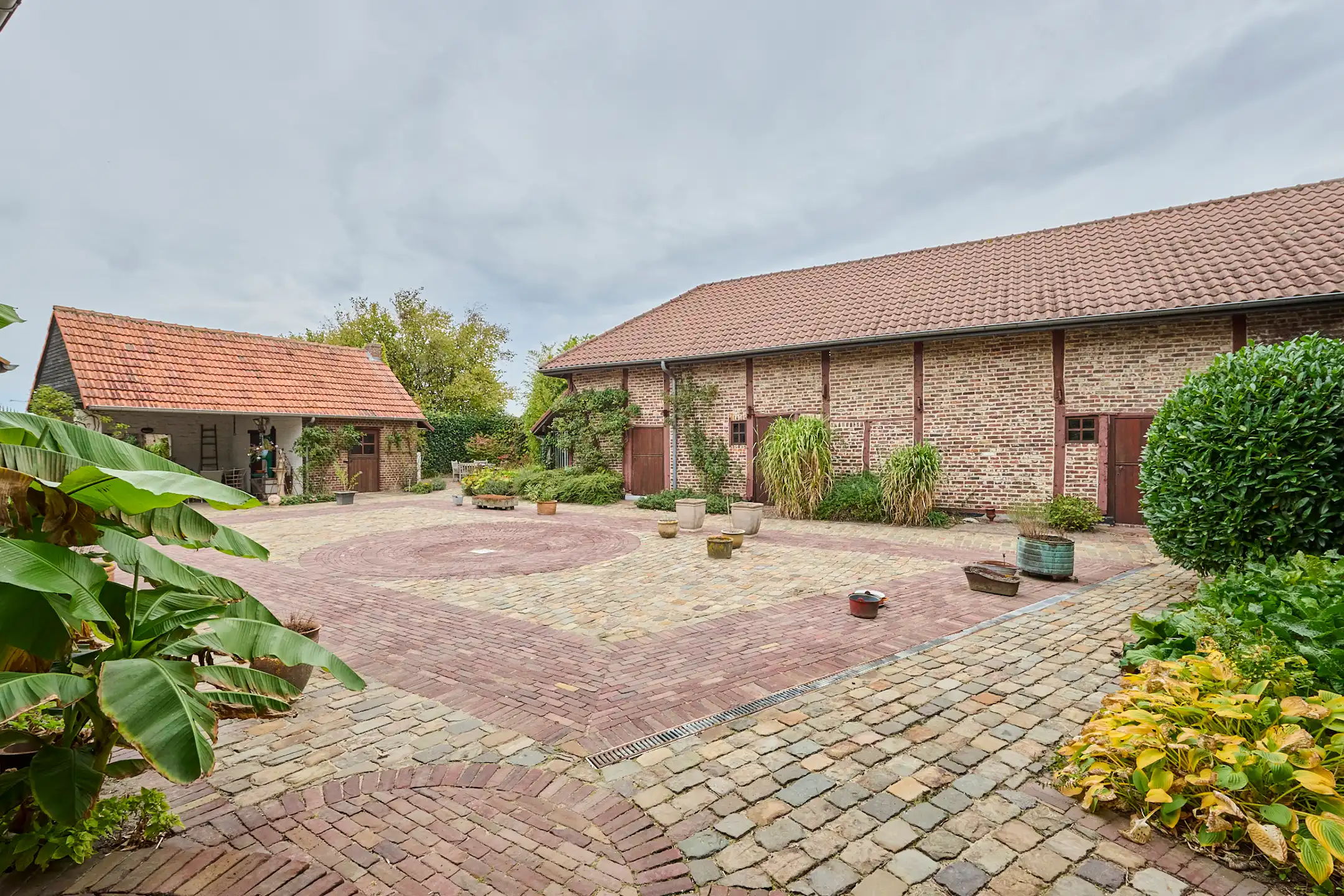 Prachtige vierkantshoeve met binnenkoer op een uitgestrekt perceel van 1ha 43 a 15 ca foto 13