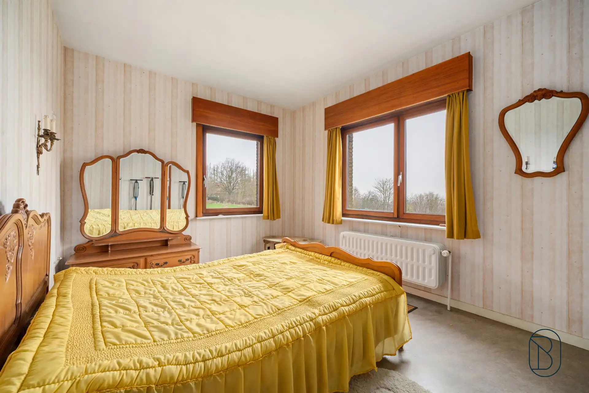 Degelijke villa met prachtig open zicht. foto 16