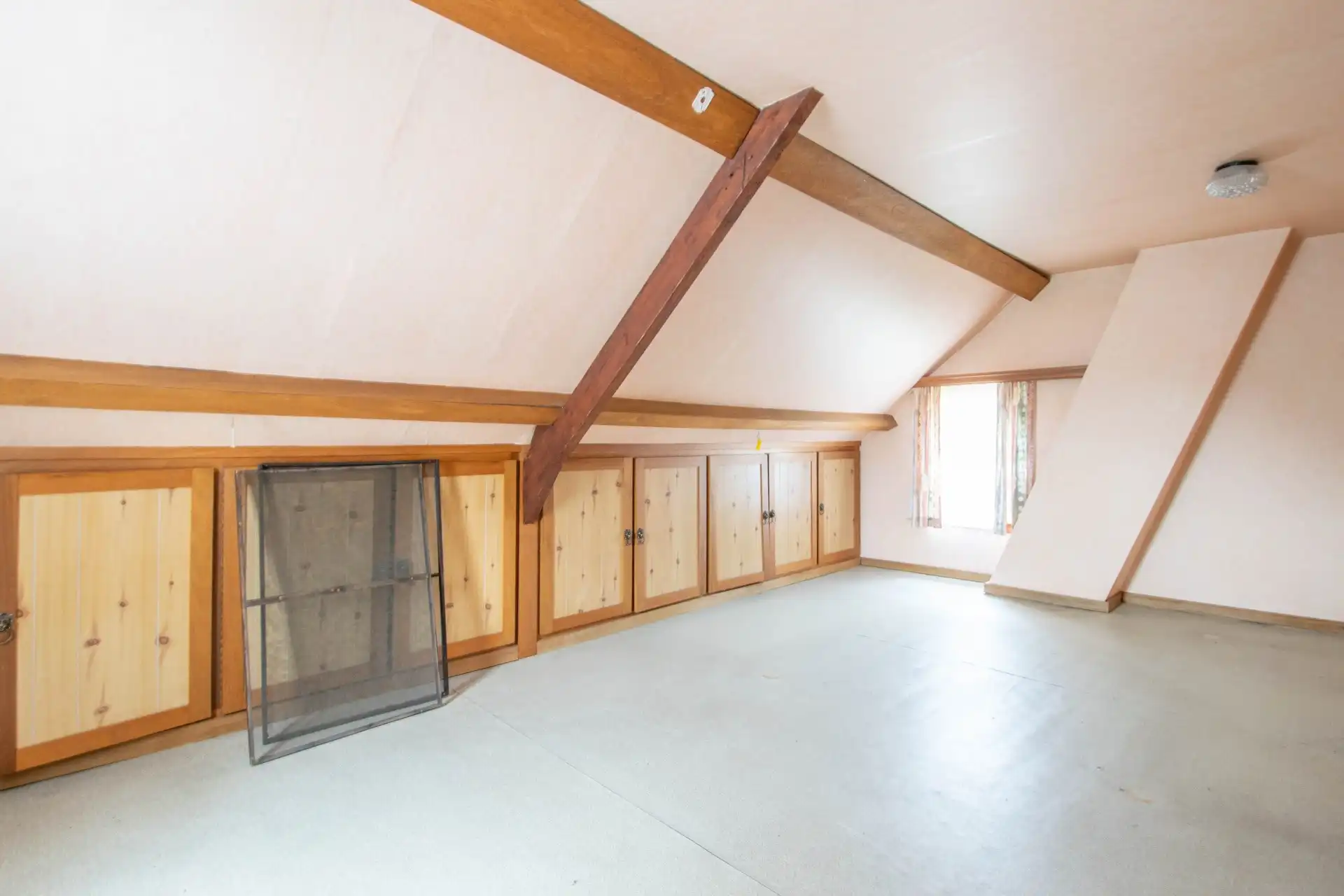 Te renoveren open bebouwing / bouwgrond op een mooi perceel van 930m² foto 12