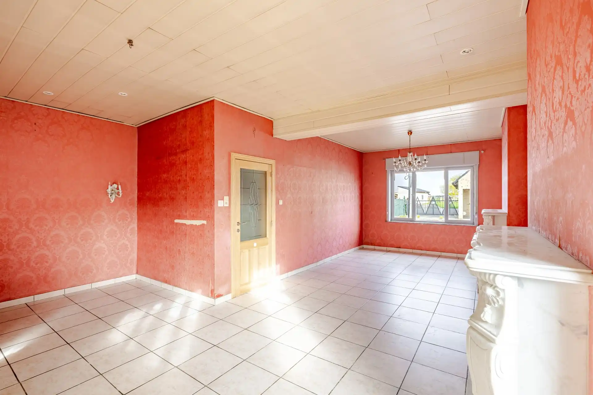 Gunstig gelegen op te frissen woning te Lede foto 4