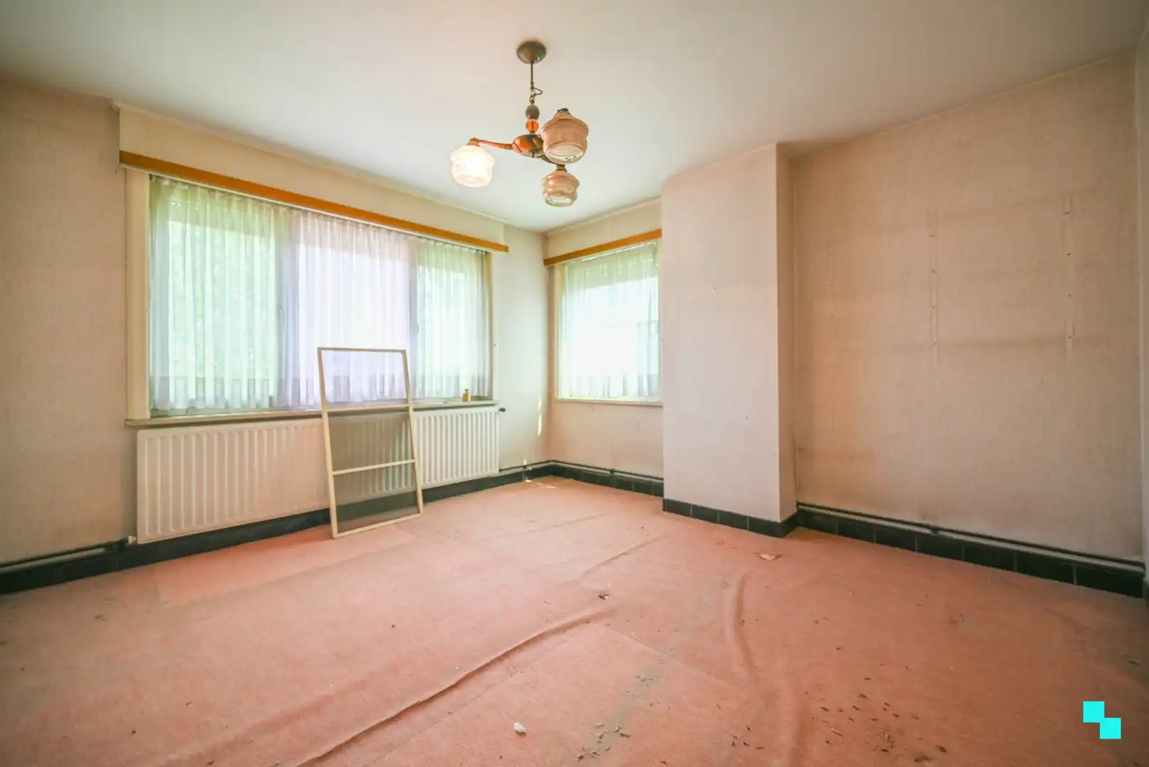 Stevig gebouwde, halfopen bebouwing met tuin in Zulte foto 22