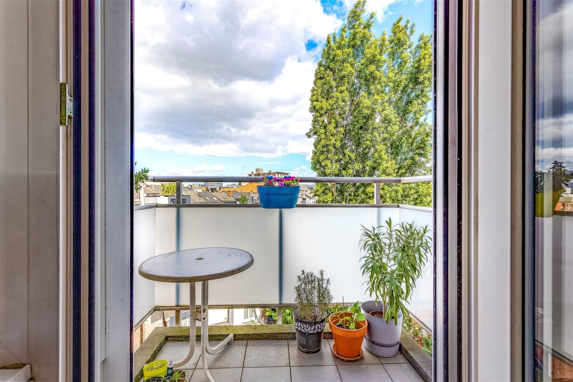 Instapklaar 2-slaapkamer appartement met terras op t'Zuid foto 2