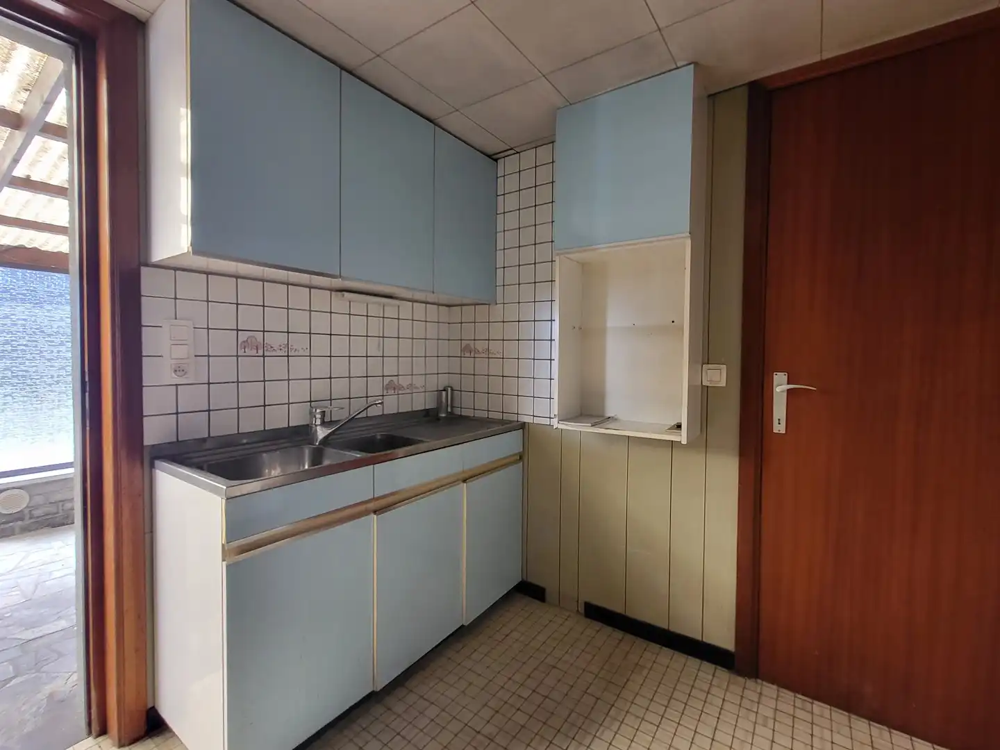 Landelijk gelegen woning met tuin, garage en ruime inrichtbare zolder. foto 11