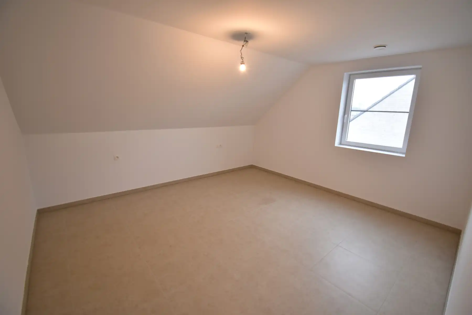 Recente gezinswoning met 3 slaapkamers foto 13