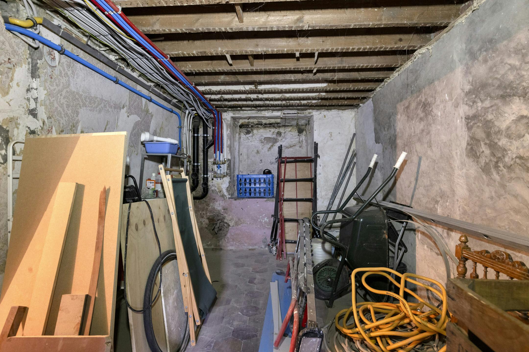 Instapklare woning te koop in Molenbeek! foto 23