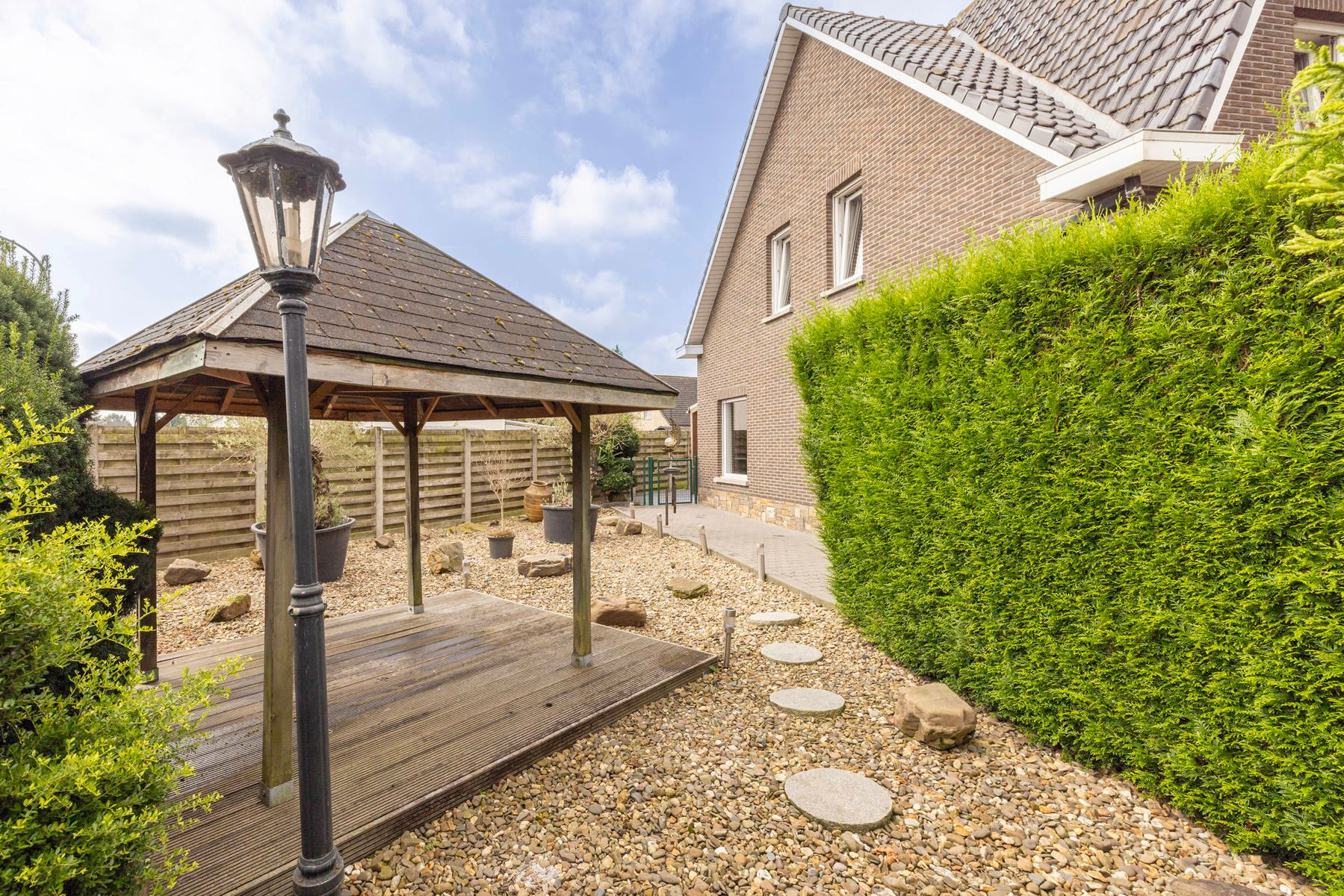 Charmante open woning met 3slpk, tuin en garage foto 14