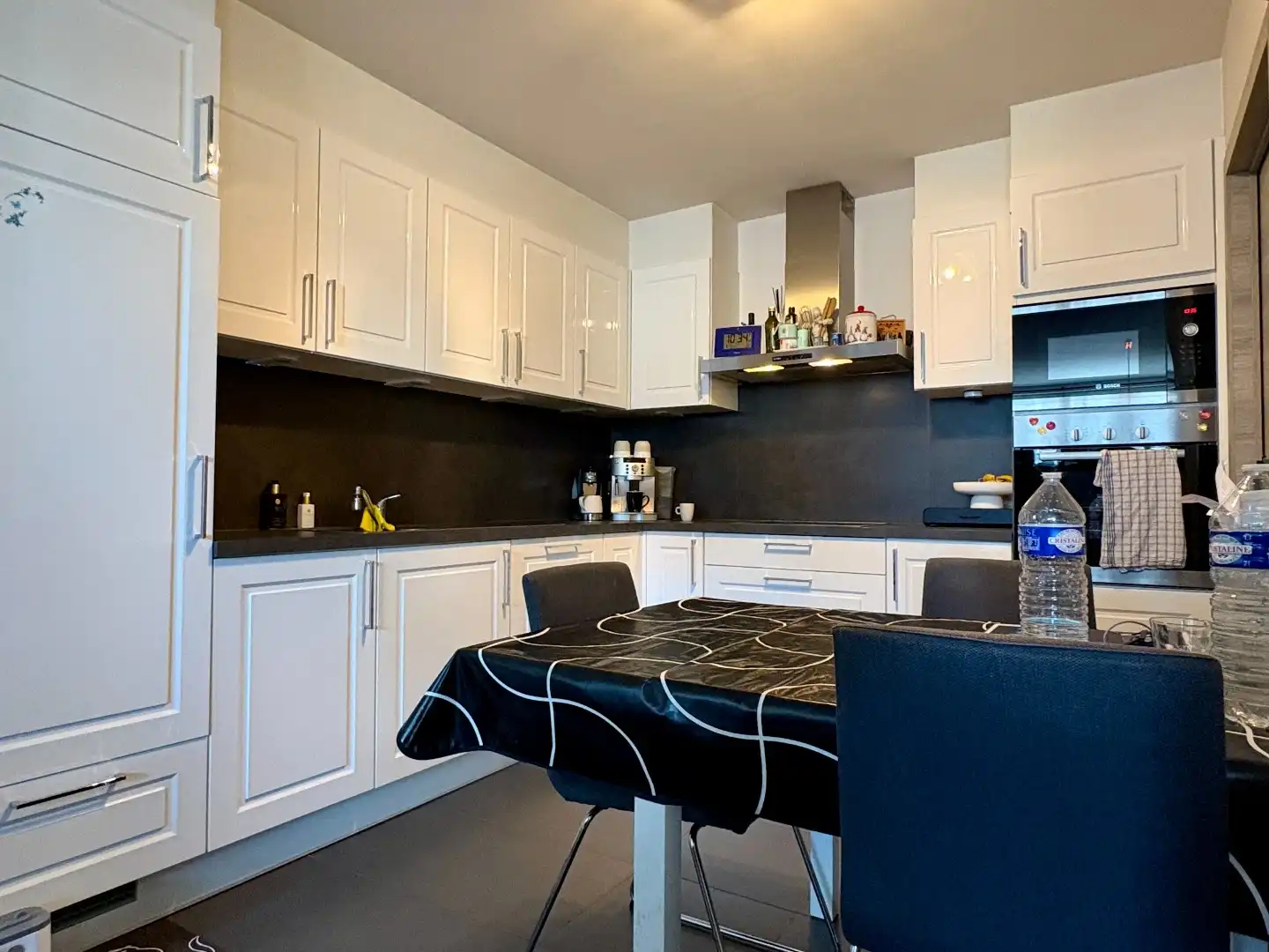 Ruim 3-slaapkamer appartement (+/- 200 m²) nabij centrum Kuurne foto 3