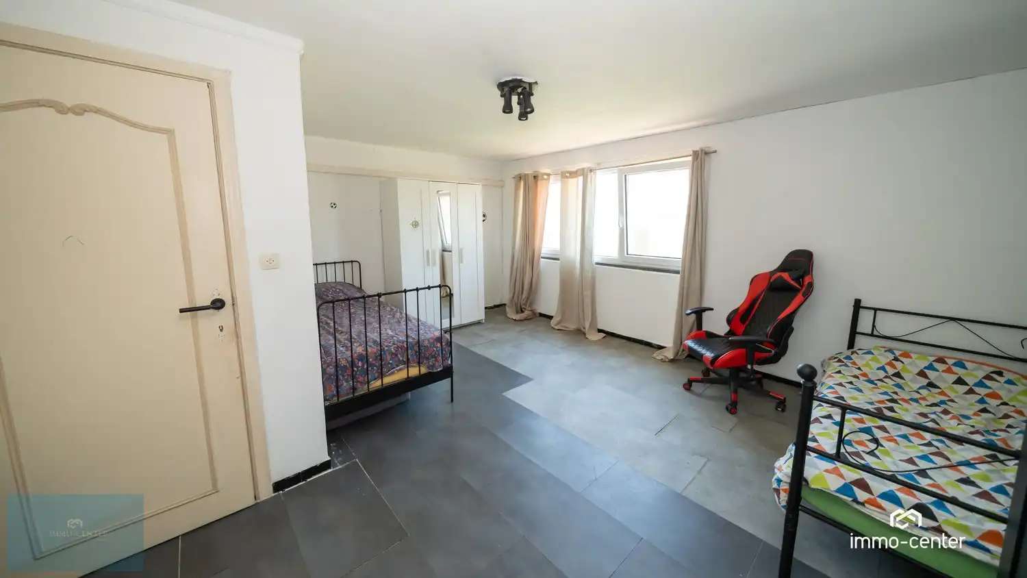 Instapklare open bebouwing met ruime tuin en moderne technieken te As foto 19