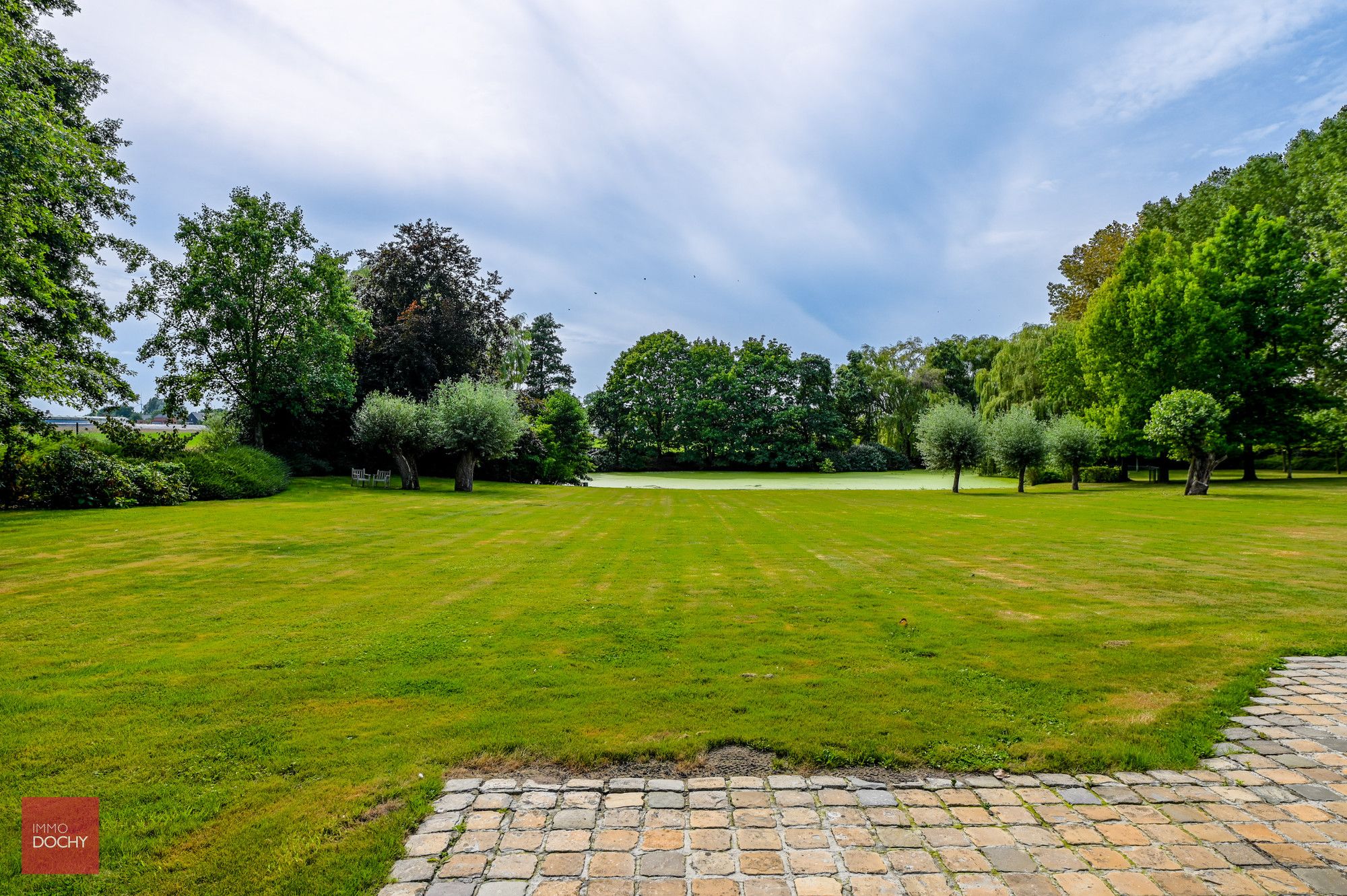 Ruim landhuis in prachtig domein van ca. 2ha foto 7