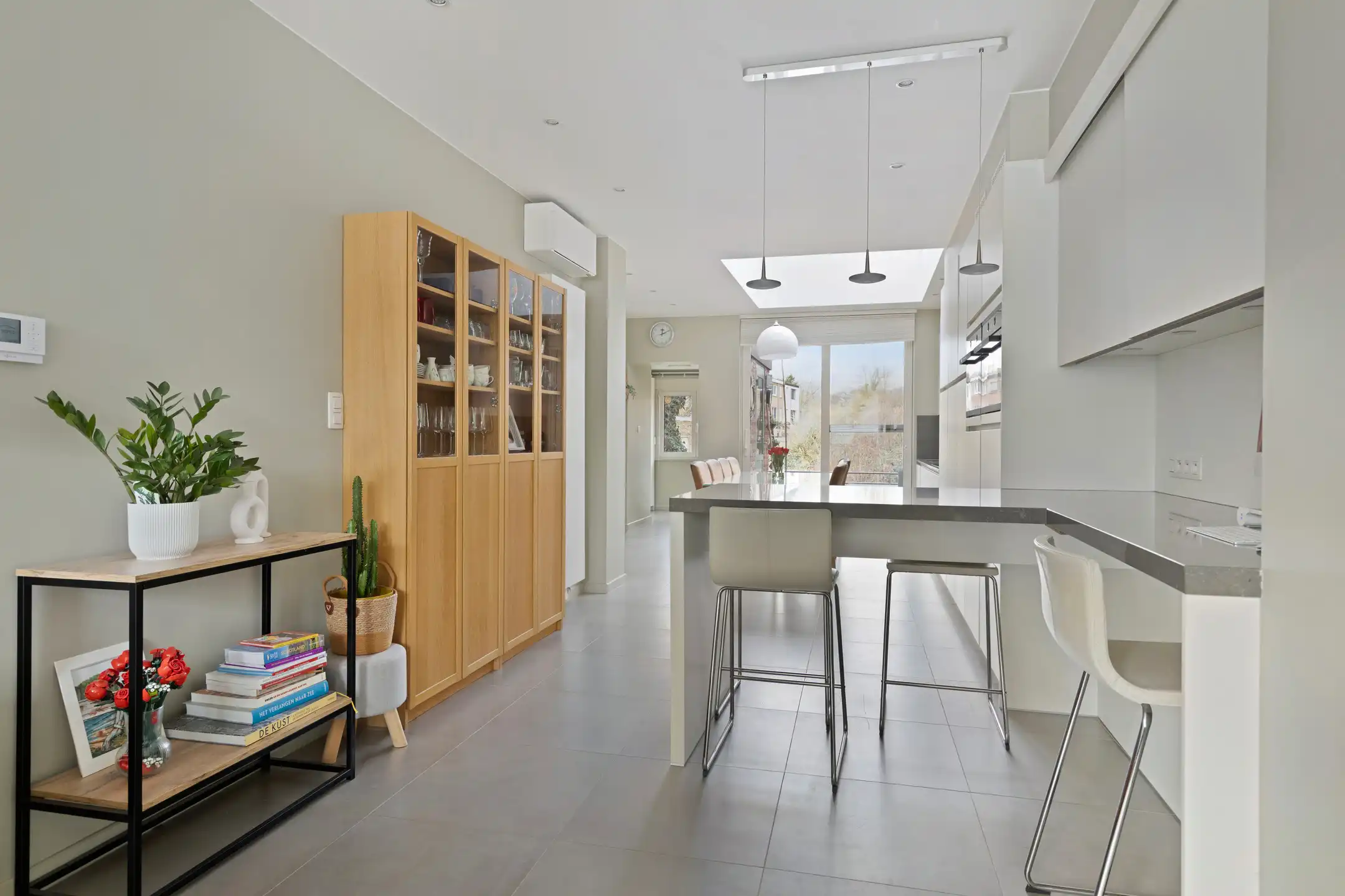 Uitstekend gelegen woning met 4 slaapkamers foto 5