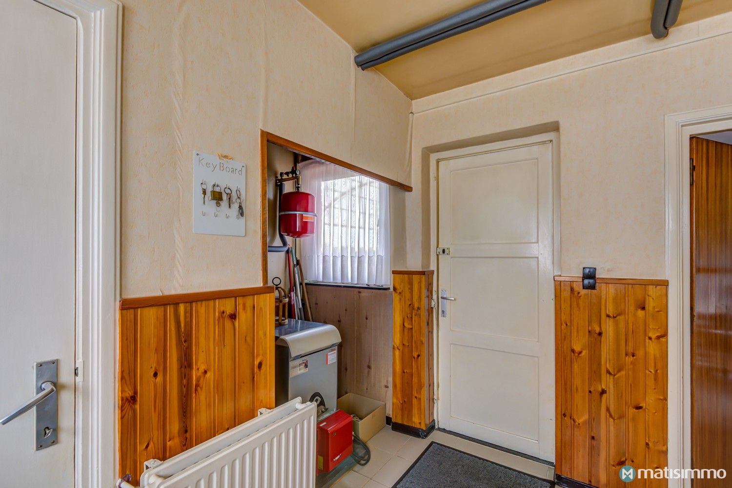 RUIME WONING MET 4 SLAAPKAMERS, VRIJSTAANDE GARAGE EN GROTE TUIN GELEGEN TE DILSEN-STOKKEM foto 15
