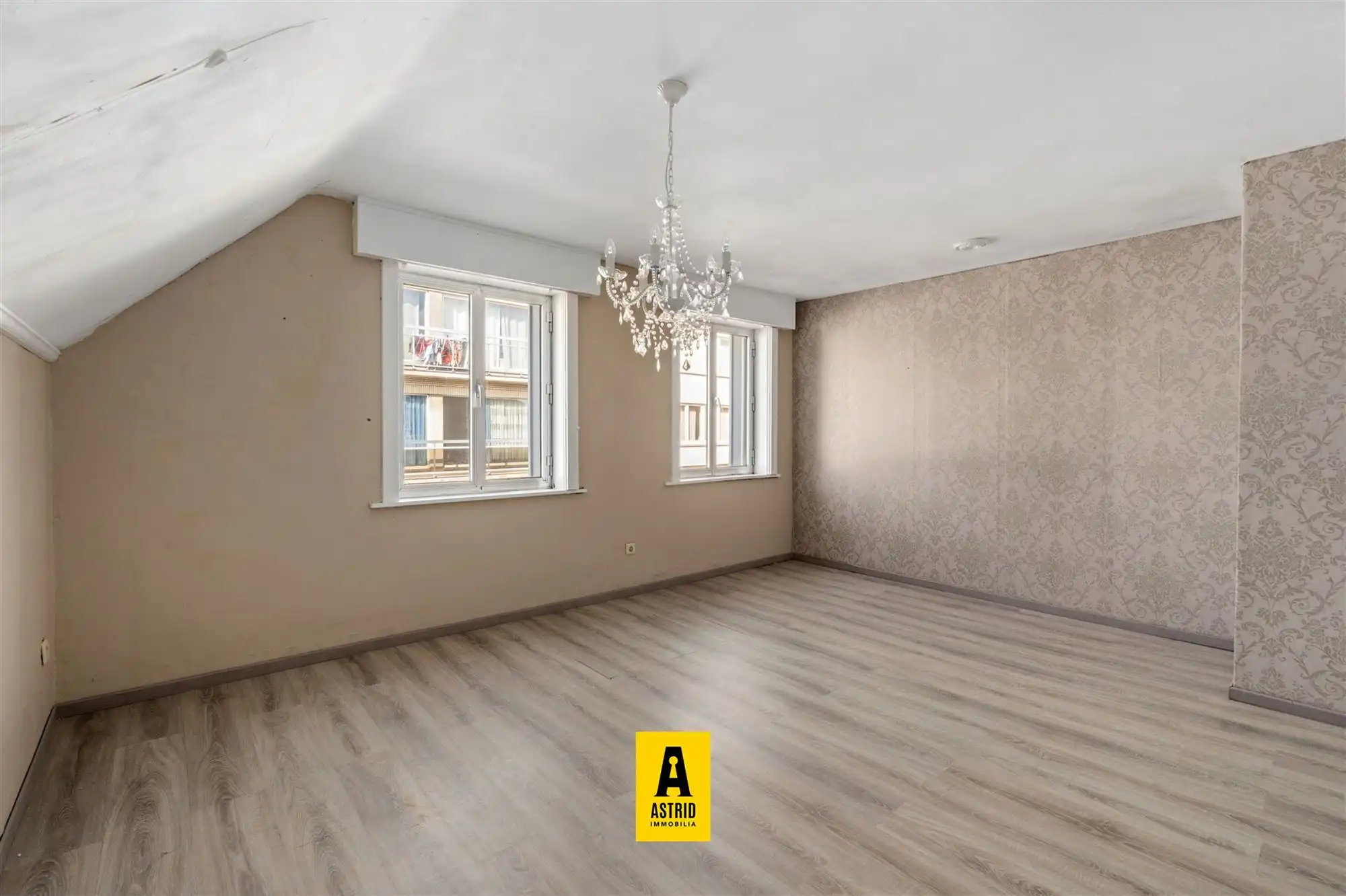 Te renoveren woning in toeristisch centrum! foto 14