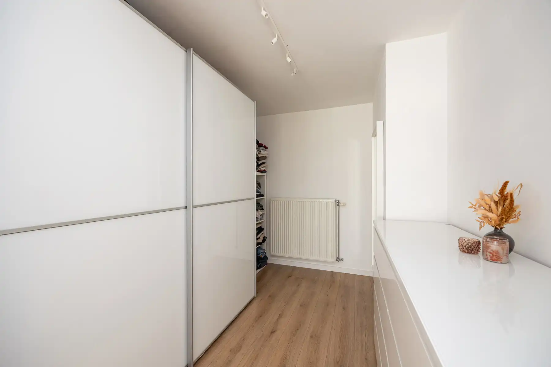 Ruime woning met garage en open uitzicht foto 11