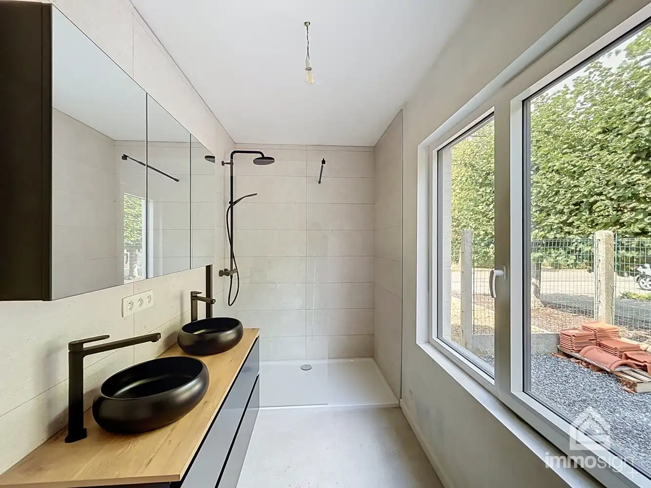 Gerenoveerde gelijkvloerse woning op ruim perceel in Peer! foto 16