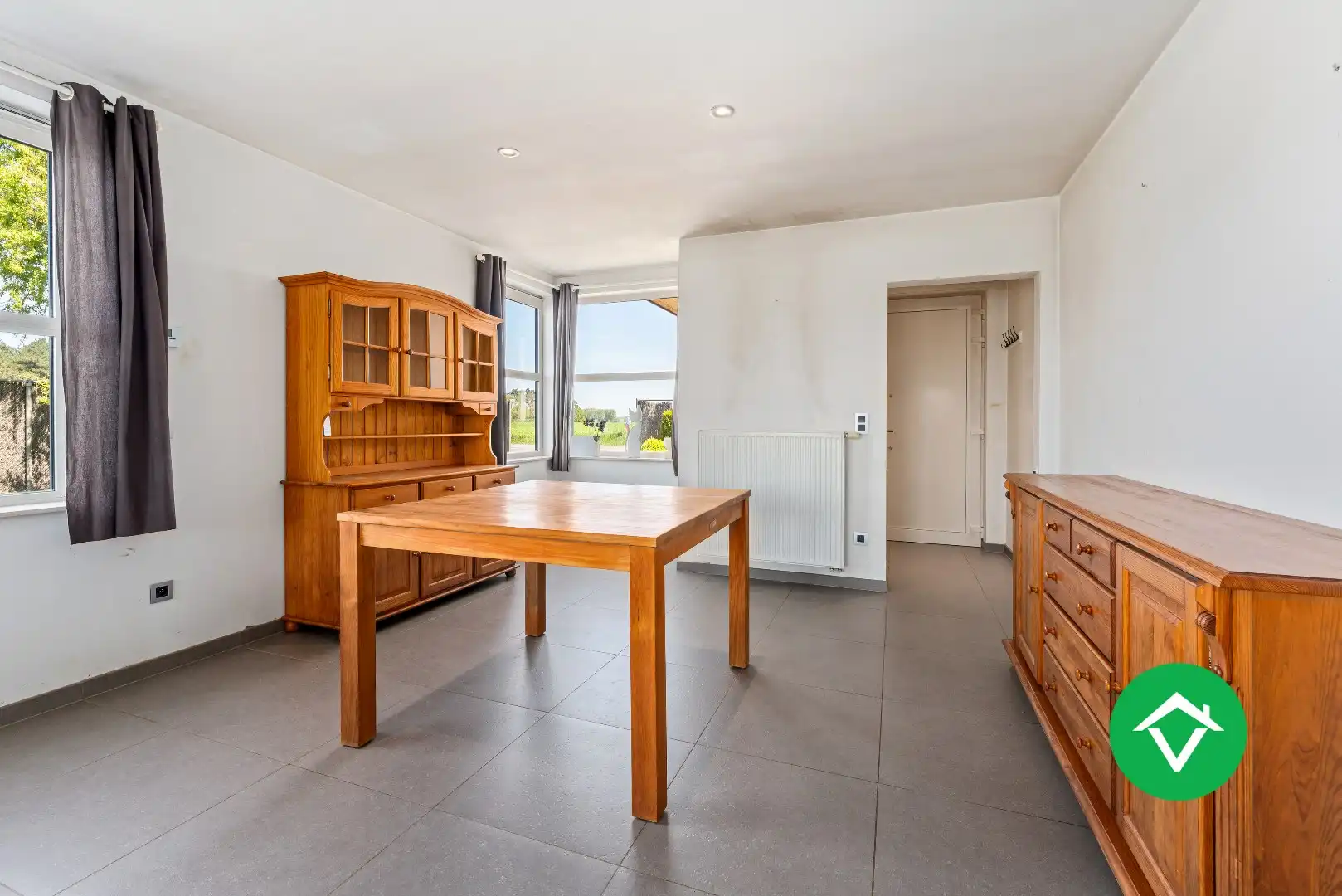 Recente woning (2011) met 3 slaapkamers, inpandige garage en vergezichten te Koekelare foto 7