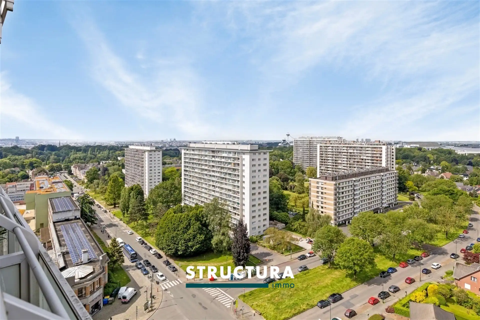 Appartement met 2 slaapkamers en prachtig uitzicht over Brussel. foto 11