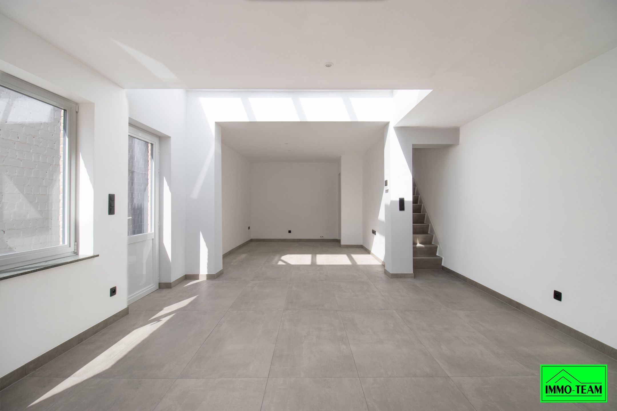 Volledig gerenoveerde woning met 3 slaapkamers nabij centrum foto 5