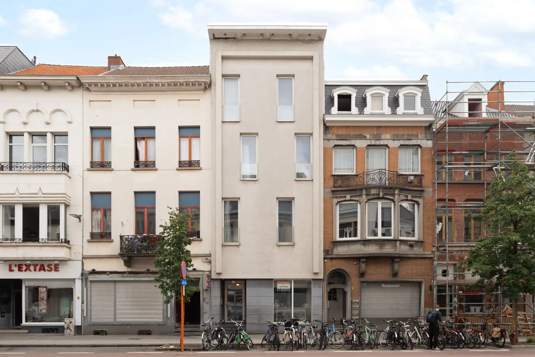 Instapklare, bemeubelde studentenkamer op toplocatie foto {{pictureIndex}}