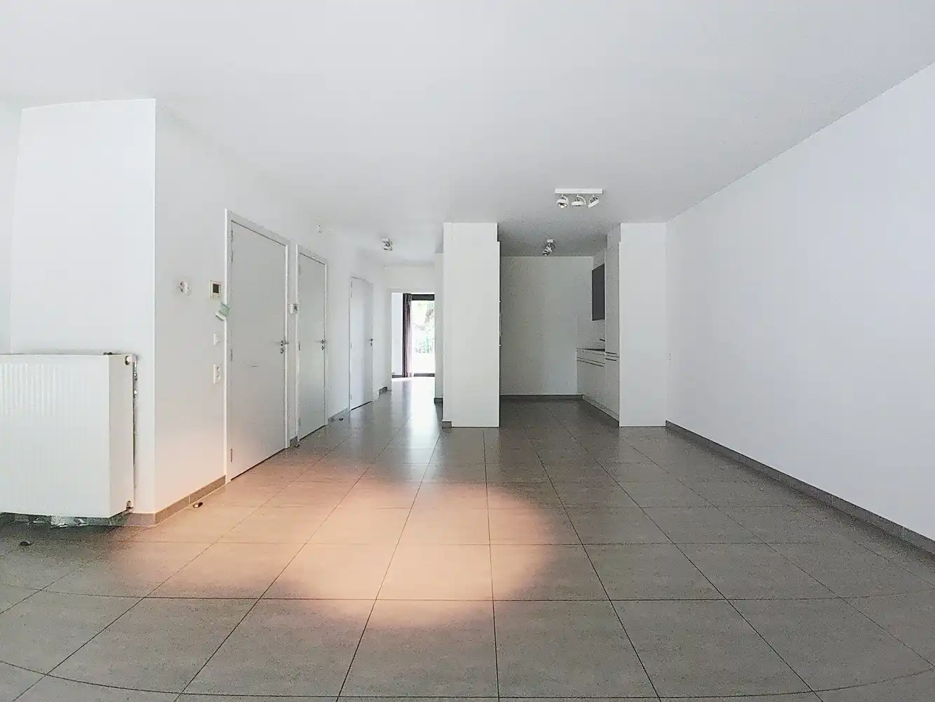 Ruim gelijkvloers appartement voor senioren met zicht op pastorietuin foto 5